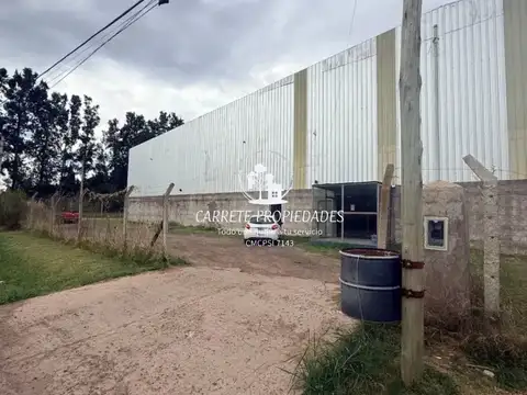 Galpón en alquiler de 1100m2 ubicado en Calle Caamaño. Villa Rosa. Pilar 1300