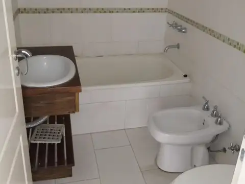Departamento en Alquiler con 2 cocheras