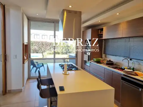 Casa en Venta en Haras Santa Maria - El Trebol, USD 420.000