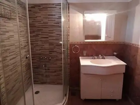 Casa Cuatro Amb. En Venta - Ituzaingo