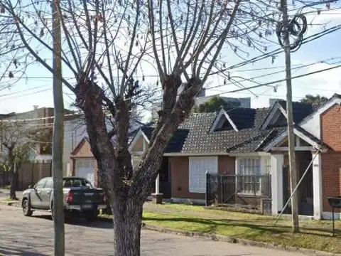 Manuel Belgrano e/ General Las Heras y General Rodríguez