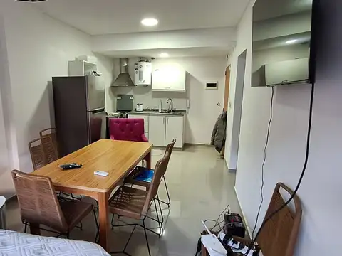 VENTA DEPTO 2 AMB EN FLORES CON BALCÓN Y COCHERA