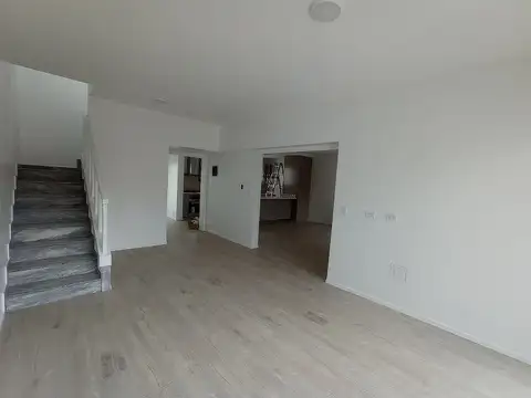 Casa en Alquiler de 3 dormitorios