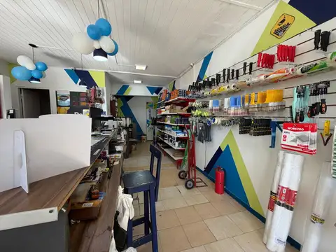 SE VENDE LOCAL COMERCIAL DENTRO DE LOS BULEVARES