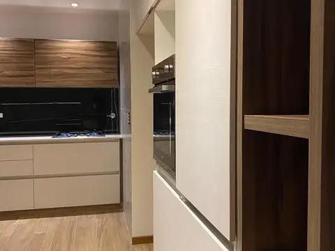 Departamento en Alquiler con 1 cocheras