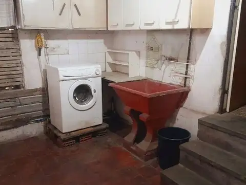VENTA CASA IDEAL 2 FAMILIAS CON LOCAL - SARANDI