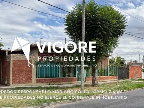 Casa 6 ambientes 226 m² en venta con cochera en Burzaco - Apto Credito