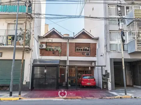 Venta duplex ph tipo casa 4 ambientes 101M² con cochera patio jardín 2 baños en Boedo San Cristóbal