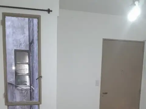 Departamento en Alquiler en Colegiales, $ 380.000