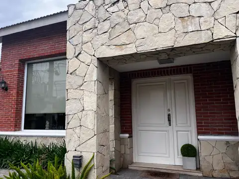Casa en Venta en Belén de Escobar, USD 380.000