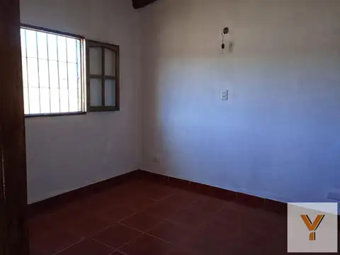 Casa 2 ambientes con 1 baño