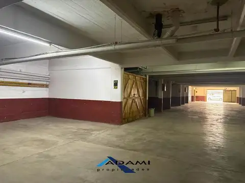 Cochera en Venta con acceso Ascensor
