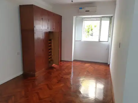 Depto Tipo Casa en Alquiler de Monoambiente