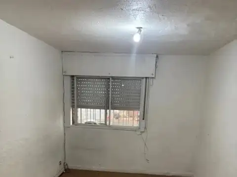 Alberti 900, Piso pb