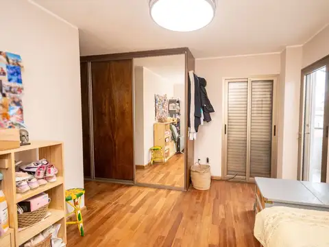 Celestino VIII. Dpto de 2 dorm y 2 baños. Centro.