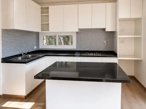 Casa en Venta en Pilar del Este - Santa Guadalupe, USD 279.000