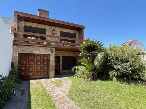 Casa en Venta en Villa Ballester - Zona Hölters - 4 Dormitorios - Lote: 375 m2
