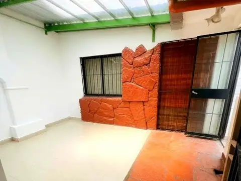 Depto Tipo Casa en Venta de 5 dormitorios