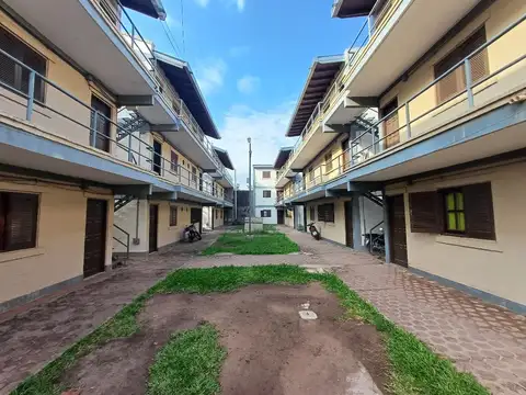 Gdor. Castells 300, Piso 2