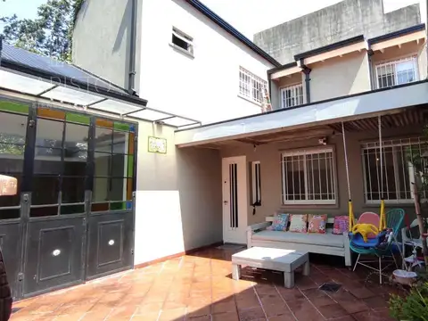 Depto Tipo Casa en Alquiler de 3 dormitorios