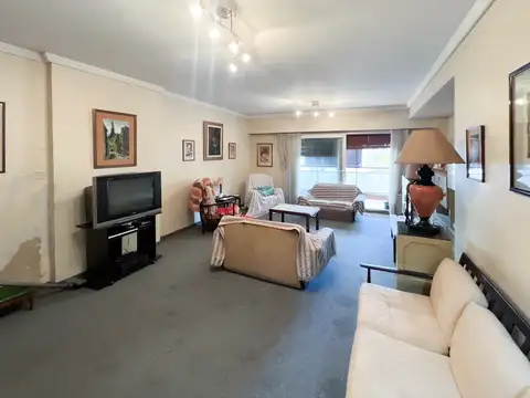 Oportunidad Única 4 Ambientes Frente al Subte