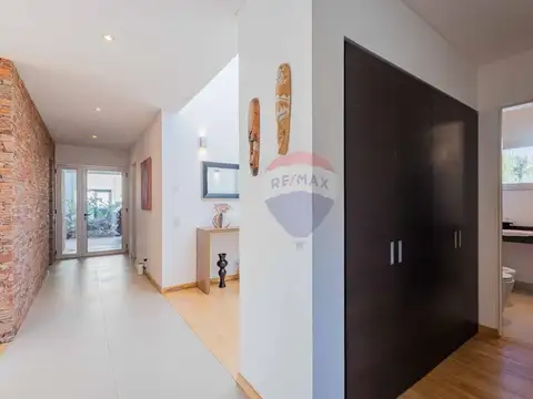 Casa 7 ambientes con 6 baños