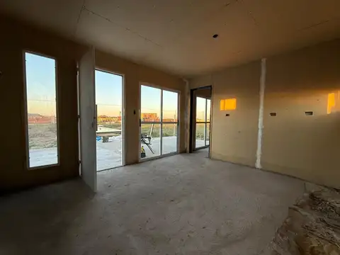 Casa 3 ambientes con 1 baño