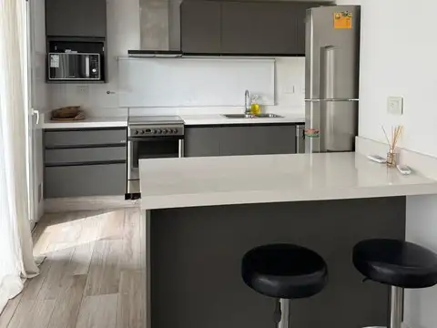 NIF.  Alquiler temporario casa de 6 ambientes con pileta en san rafael, villanueva