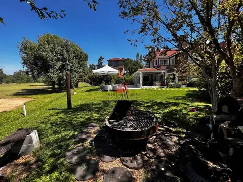 Casa 4 ambientes con 3 baños