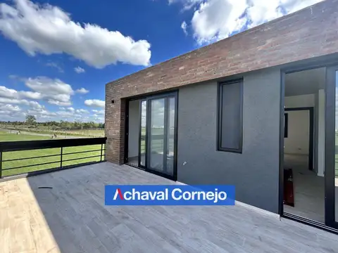 Casa 5 ambientes con 4 baños