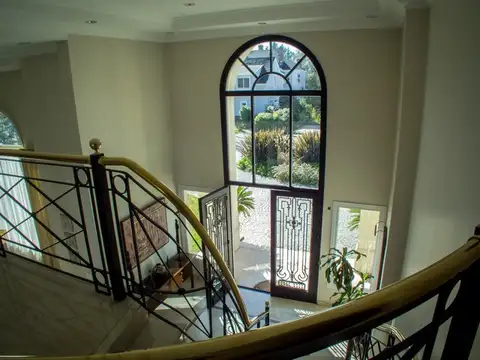 Casa en Venta en Olivos Golf Club, USD 2.500.000