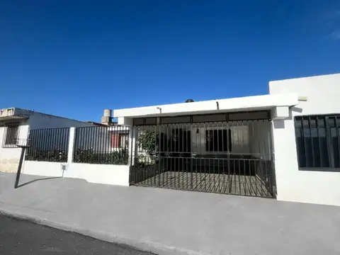 Alquiler de Casa de 3 Dormitorios en Gral. Racedo 1000, Cuidad del Milagro, Salta Capital