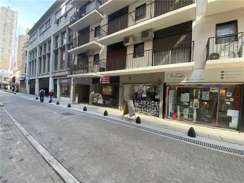 Paraguay 700, Piso P.B.