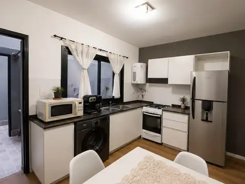 Departamento en Arroyito. Lenzoni 1030. Duplex. Av Génova. Av Alberdi