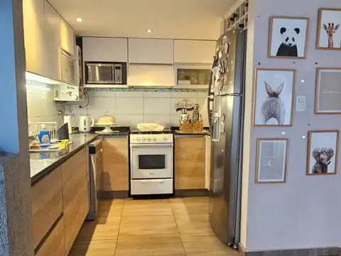 Depto Tipo Casa 4 ambientes con 2 baños