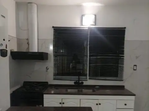 Casa en Alquiler con 2 cocheras