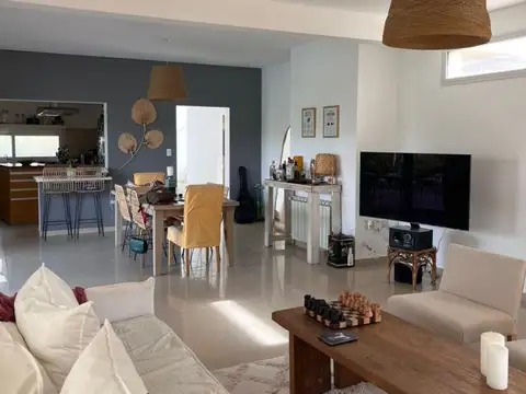 Gobernador Anaya 4000