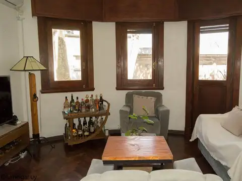 VENTA HERMOSO APTO CLÁSICO 2 DORM CENTRO