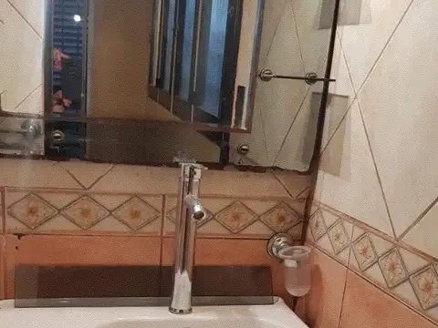 Casa 7 ambientes con 4 baños