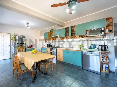 venta casa  4 ambientes San Antonio de Padua con pileta quincho y garage para 2