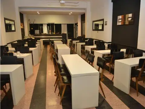 Hotel en Venta 50 años