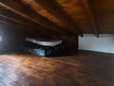 Casa en Alquiler con 1 cochera