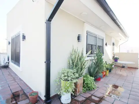 Casa 2 ambientes con 2 baños