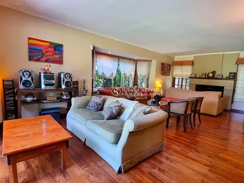 Casa 5 ambientes con 2 baños