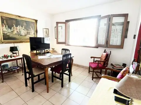 Depto Tipo Casa 4 ambientes con 2 baños