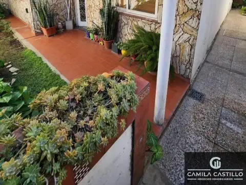 PH en venta de 2 dormitorios en Lomas del Mirador