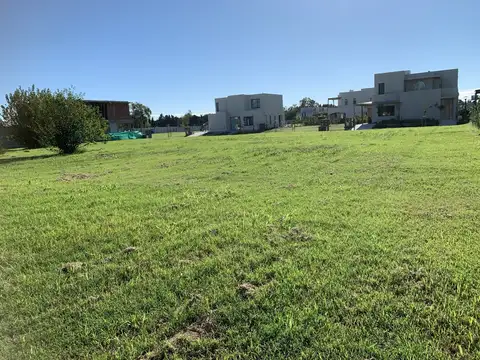 Terreno en Venta en Del Viso, USD 85.000