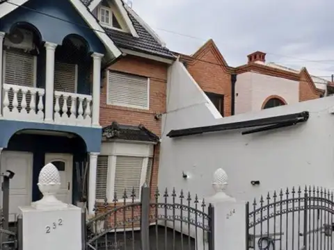 Casa triplex en venta