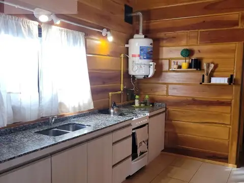 Casa 3 ambientes con 1 baño