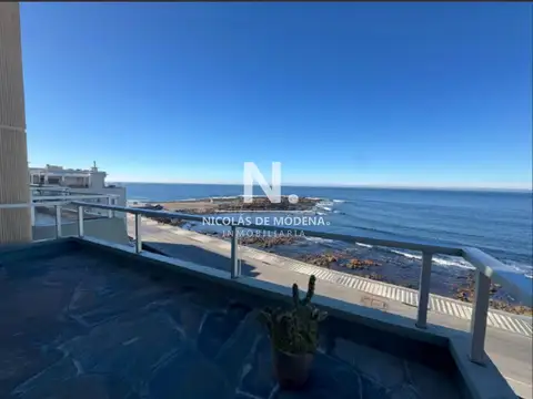 En venta impecable apartamento de 3 dormitorios con Balcon, garage y baulera.